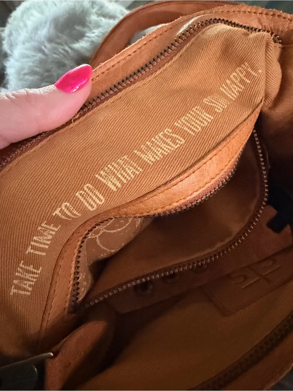 STS Ranchwear Fringe Leather Bag - Picture 7 of 12